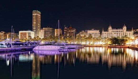 Centrum F Alicante Exteriér fotografie